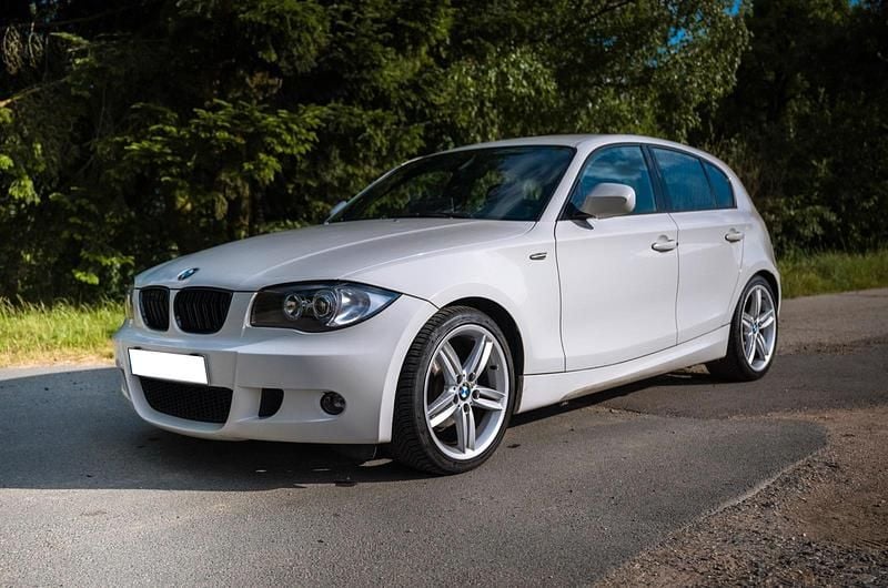 Weiß Gebraucht 2011 BMW 116 M Sport Kleinwagen | 8.100 € (Fairer Preis) - Bild 1/4