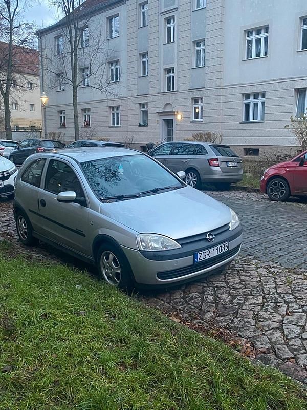 Silber Gebraucht 2001 Opel Corsa Kleinwagen | 600 € (Guter Preis) - Bild 1/4