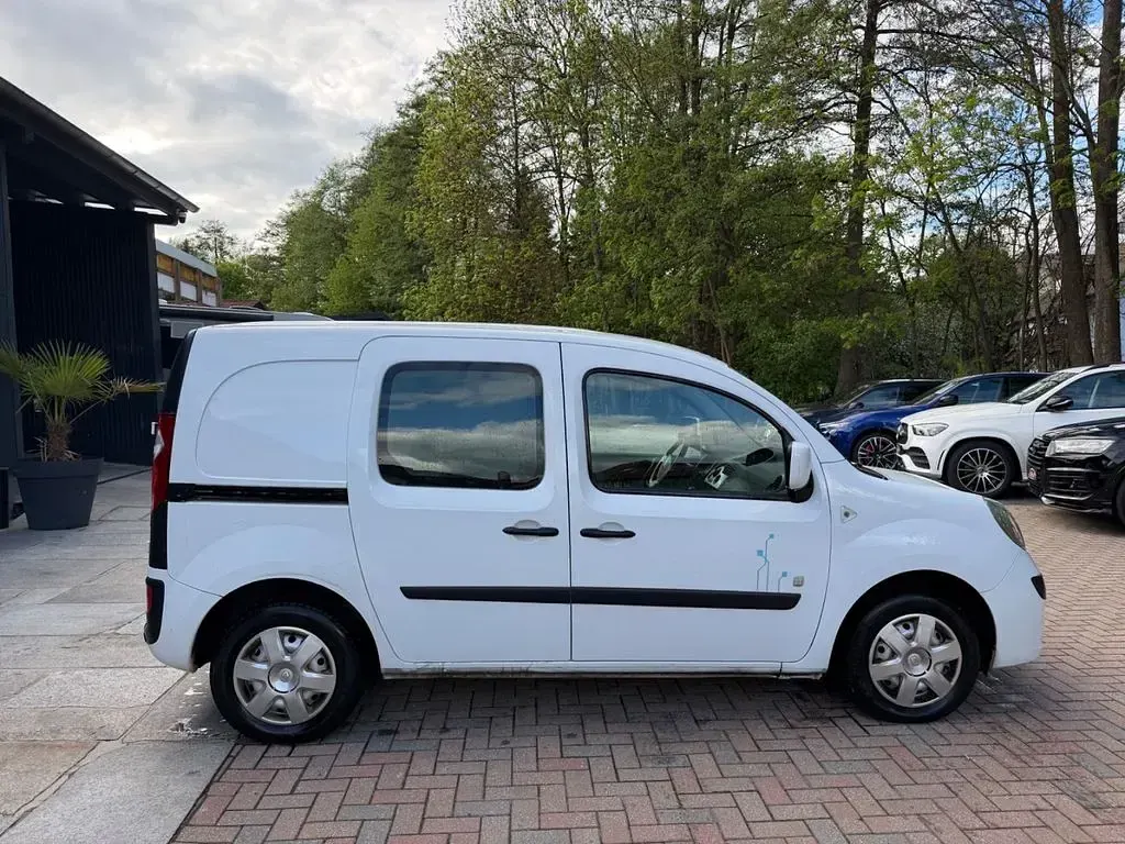 Używany Renault Kangoo 44 kW (60 KM) 2012 Biały Minivan