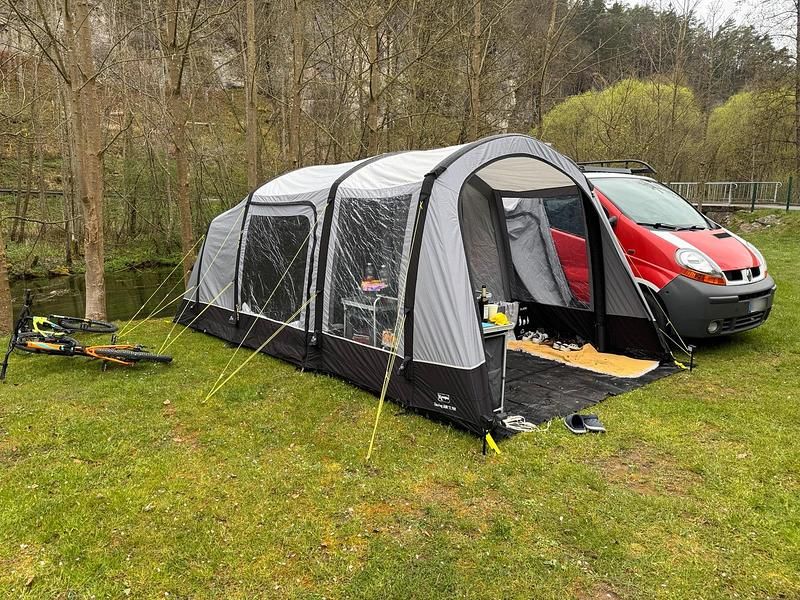 Gebraucht Renault Trafic 101 PS (74 kW) 2007 Rot Van / Kleinbus