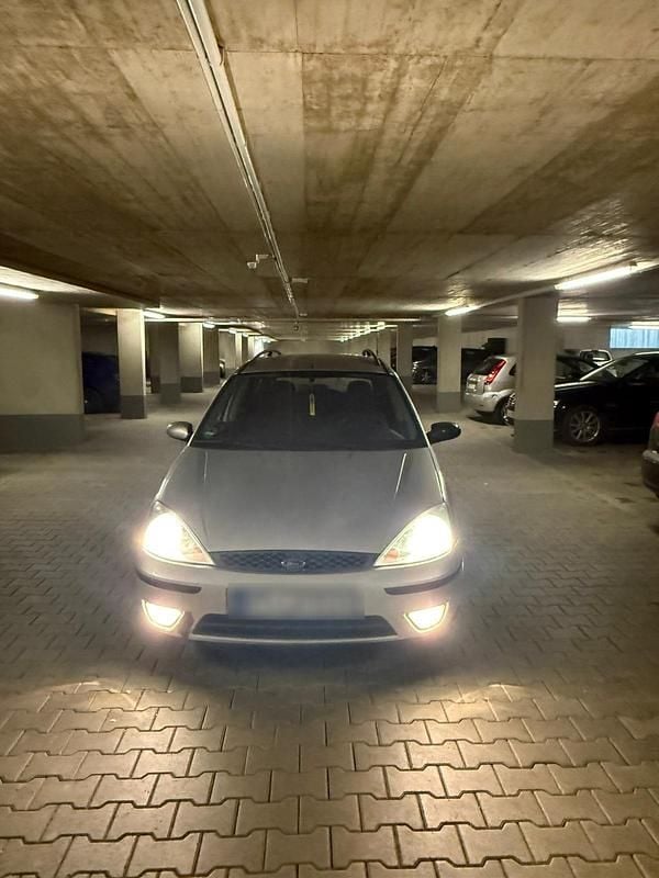 Silber Gebraucht 2003 Ford Focus Kombi | 1.500 € (Fairer Preis) - Bild 1/4
