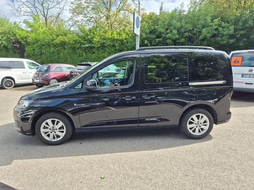 Gebraucht VW Caddy Life 114 PS (83 kW) 2022 Deep black perleffekt Van / Kleinbus
