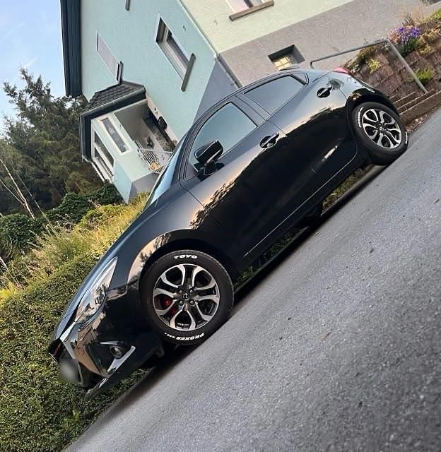 Gebraucht Mazda 2 90 PS (66 kW) 2015 Schwarz Kleinwagen