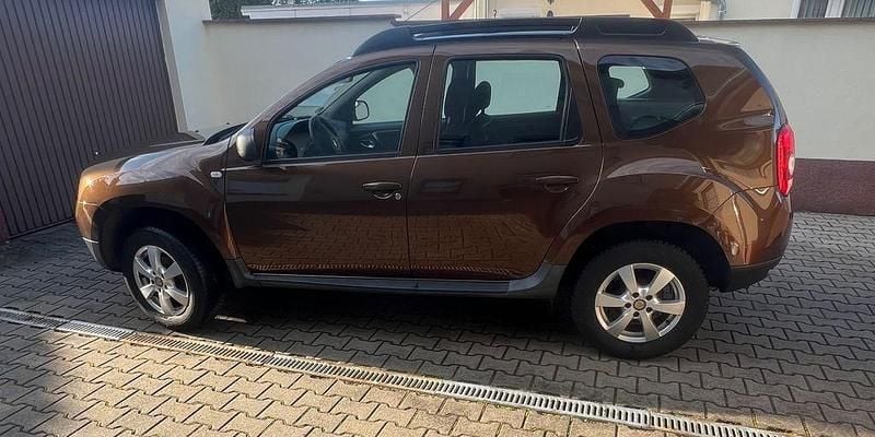 Gebraucht Dacia Duster Ambiance 105 PS (77 kW) 2010 Braun SUV