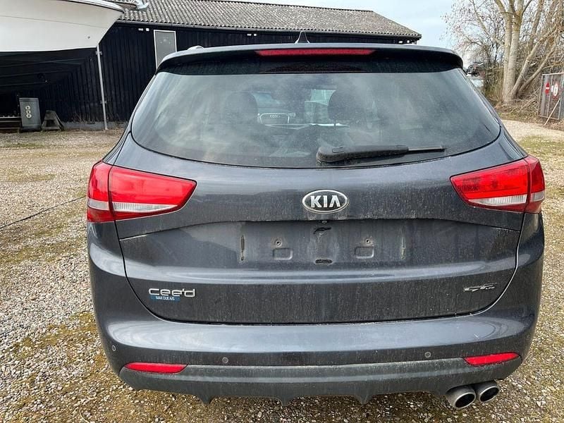 Usado Kia Ceed GT-Line 136 CV (100 kW) 2018 Gris Utilitario