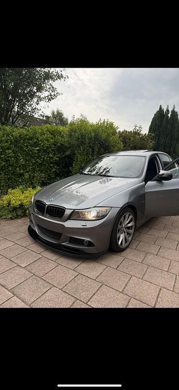 Gebraucht BMW 320 M Sport 184 PS (135 kW) 2011 Silber Limousine