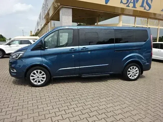 Gebraucht Ford Tourneo Custom Titanium 185 PS (136 kW) 2021 Blau Van