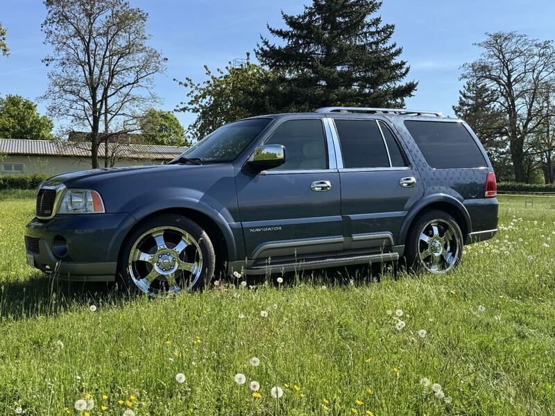 Blau Gebraucht 2004 Lincoln Navigator SUV | 11.900 € (Teuer) - Bild 1/4