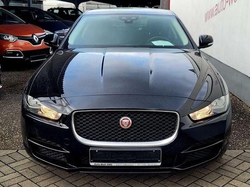 Gebraucht Jaguar XE Pure 200 PS (147 kW) 2017 Schwarz Limousine