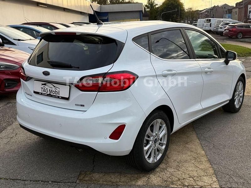 Gebraucht Ford Fiesta Titanium 125 PS (91 kW) 2023 Weiß Kleinwagen