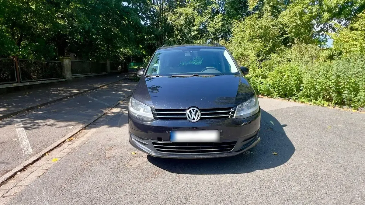 Gebraucht VW Sharan 140 PS (102 kW) 2012 Schwarz Van / Kleinbus