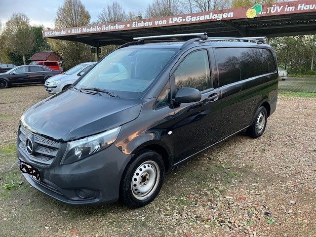 Schwarz Gebraucht 2019 Mercedes Vito Van / Kleinbus | 11.000 € - Bild 1/4
