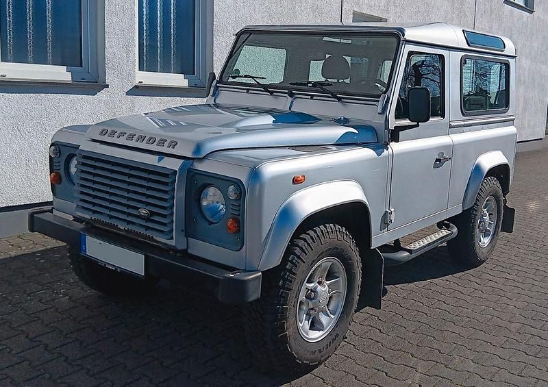 Gebraucht Land Rover Defender 122 PS (89 kW) 2016 Silber Kombi