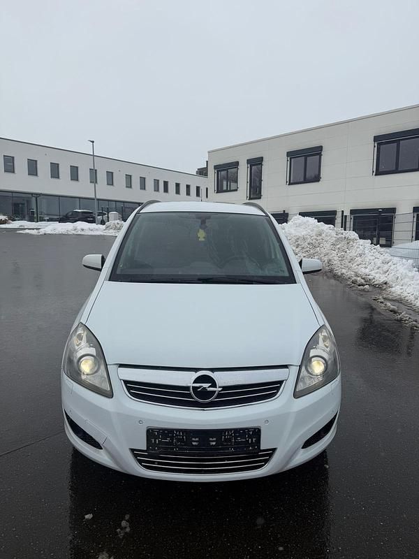 Gebraucht Opel Zafira 140 PS (102 kW) 2008 Weiß Van / Kleinbus
