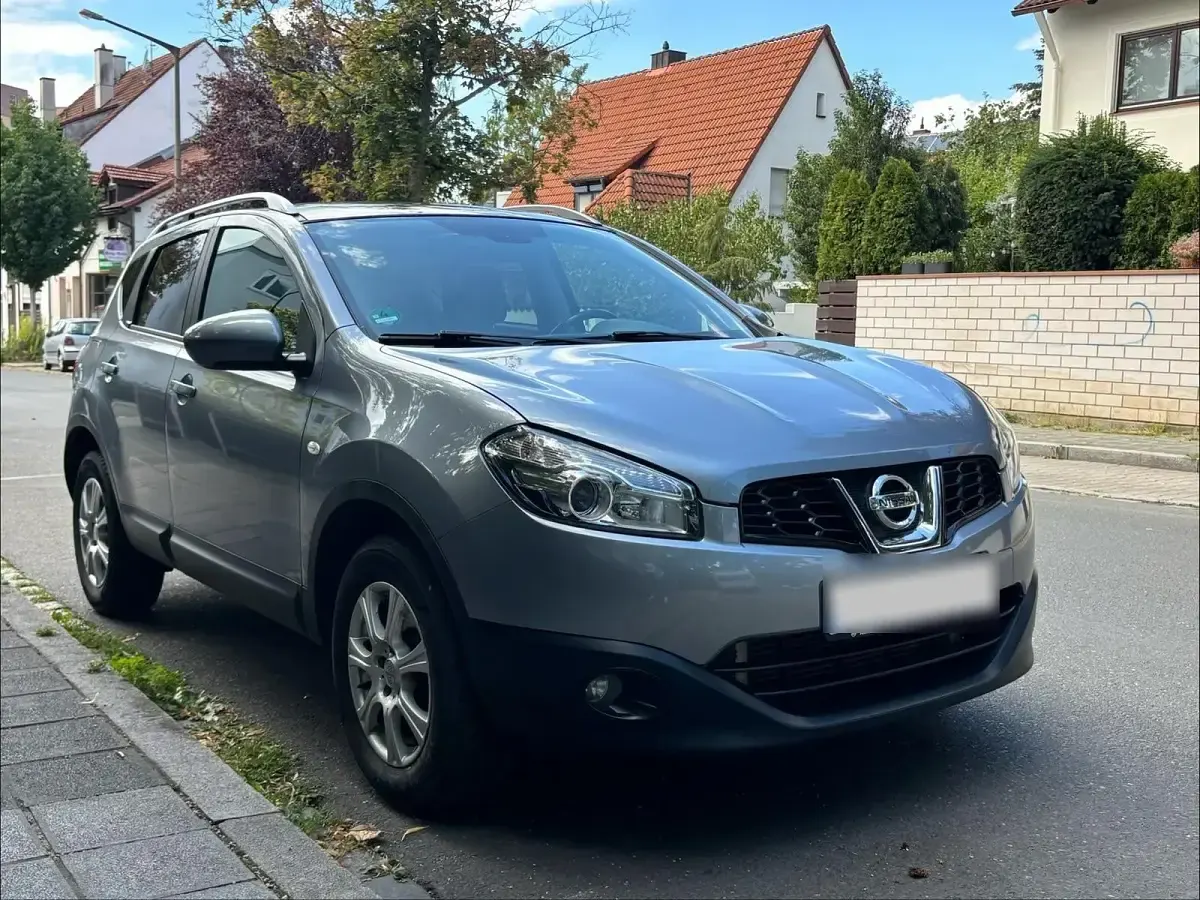 Gebraucht Nissan Qashqai 150 PS (110 kW) 2011 Grau SUV