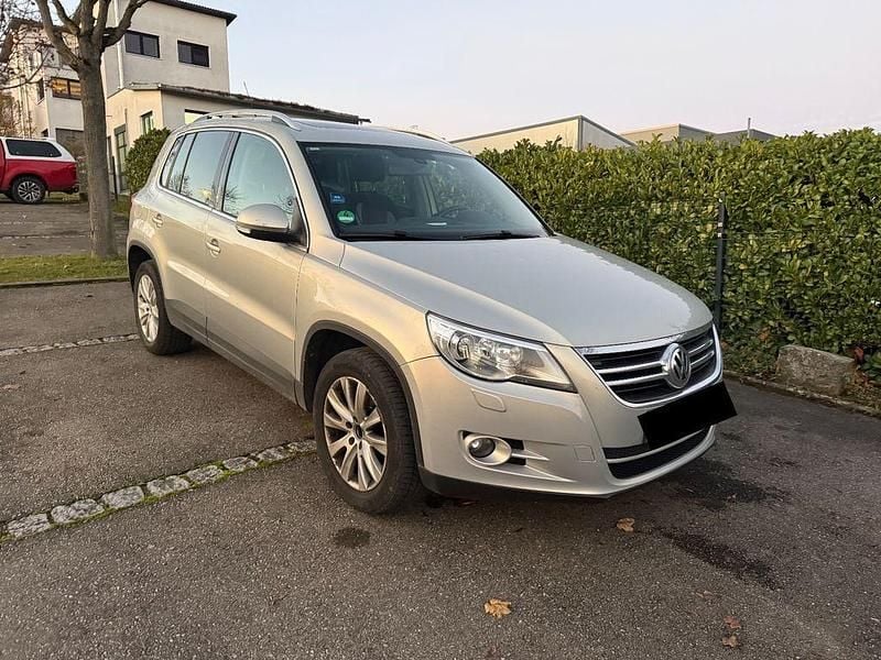 Gebraucht VW Tiguan 140 PS (102 kW) 2009 Silber SUV