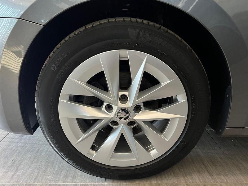 Gebraucht Skoda Octavia 150 PS (110 kW) 2022 Grau Kombi