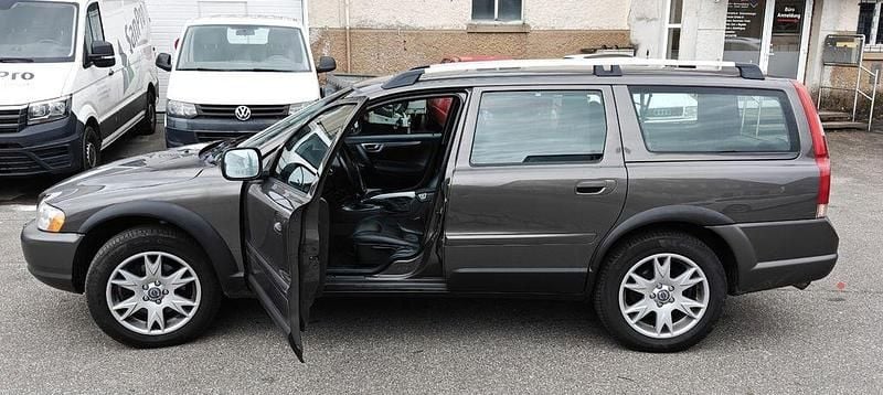 Gebraucht Volvo XC70 Momentum 185 PS (136 kW) 2007 Grau Kombi