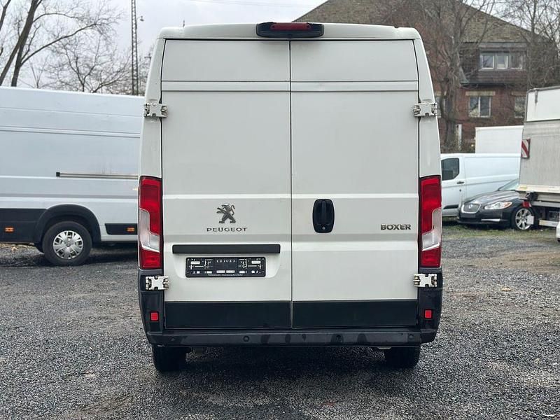 Gebraucht Peugeot Boxer Premium 131 PS (96 kW) 2018 Weiß Van