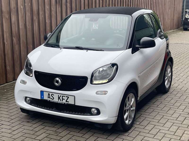 Weiß Gebraucht 2019 Smart ForTwo Coupé Passion Coupé | 13.490 € (Fairer Preis) - Bild 1/4