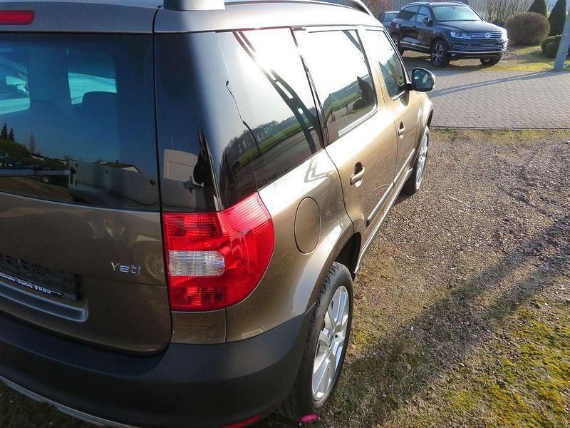 Gebraucht Skoda Yeti Plus Edition 122 PS (89 kW) 2012 Braun SUV