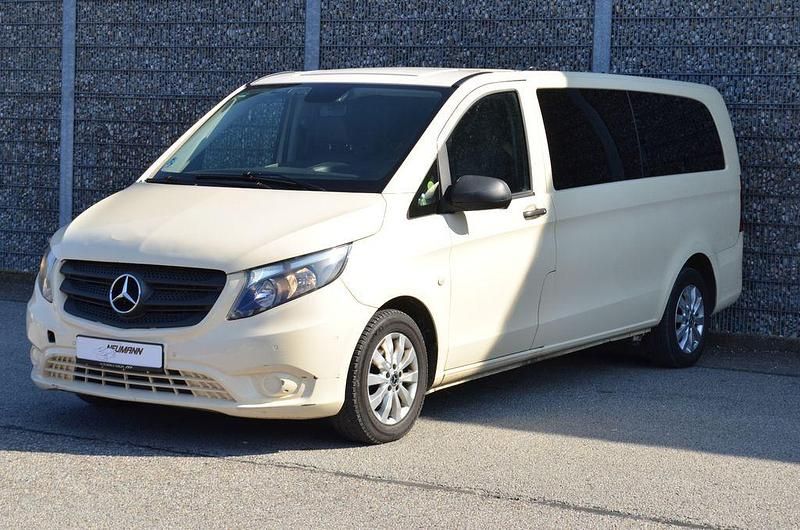 Gebraucht Mercedes Vito 163 PS (119 kW) 2019 Beige Van