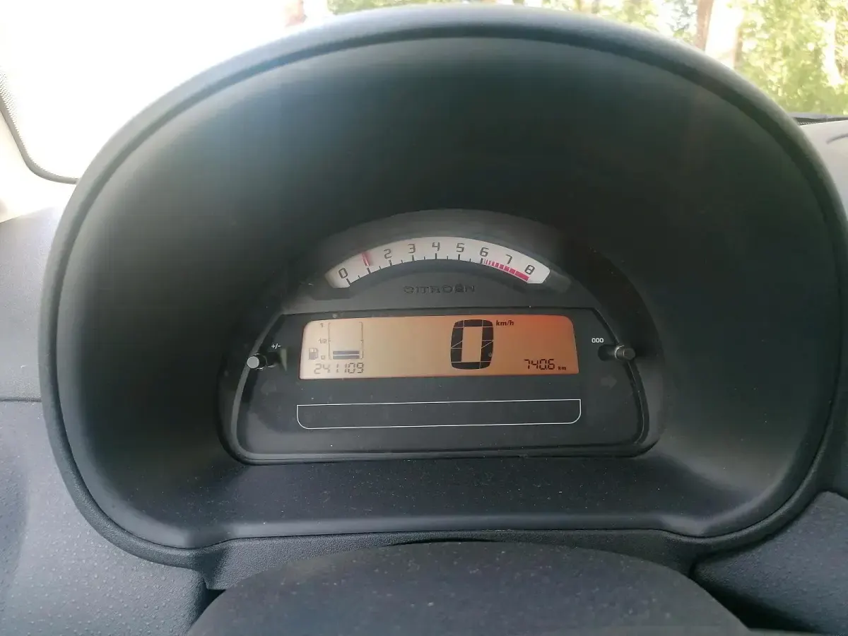 Usado Citroën C3 Exclusive 73 CV (53 kW) 2006 Negro Utilitario