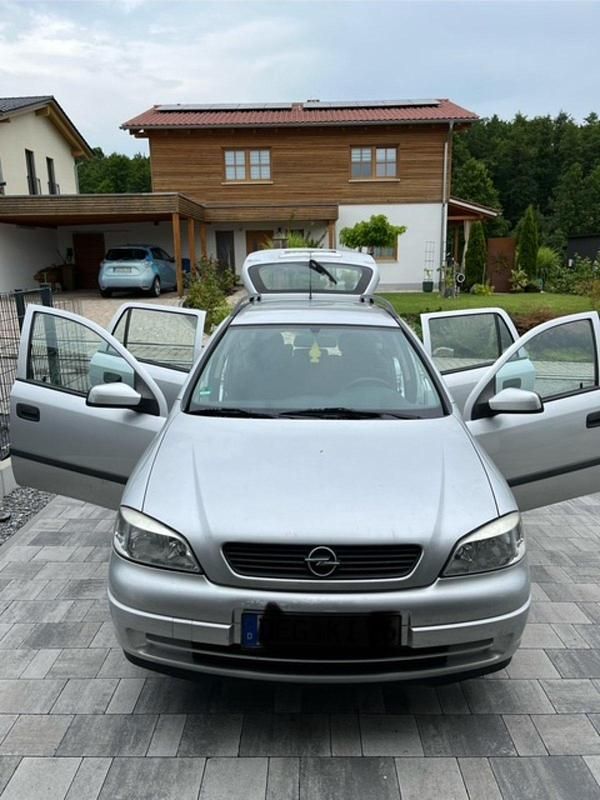 Grau Gebraucht 2002 Opel Astra Kombi | 525 € (Superpreis) - Bild 1/4