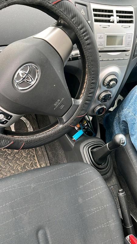 Gebraucht Toyota Yaris 80 PS (58 kW) 2008 Blau Kleinwagen