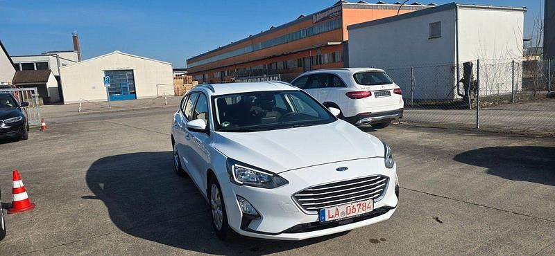 Gebraucht Ford Focus Cool & Connect 120 PS (88 kW) 2021 Weiß Kombi
