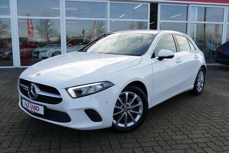 Gebraucht Mercedes A220 Progressive 190 PS (139 kW) 2019 Weiß Kleinwagen