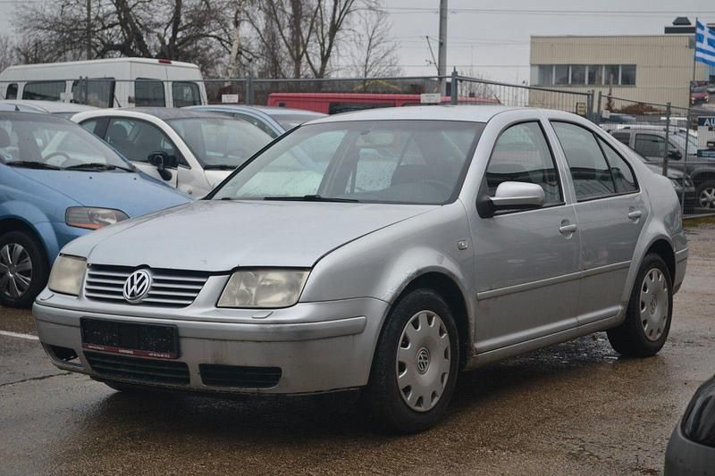 Silber Gebraucht 2000 VW Bora Highline Limousine | 445 € (Superpreis) - Bild 1/4