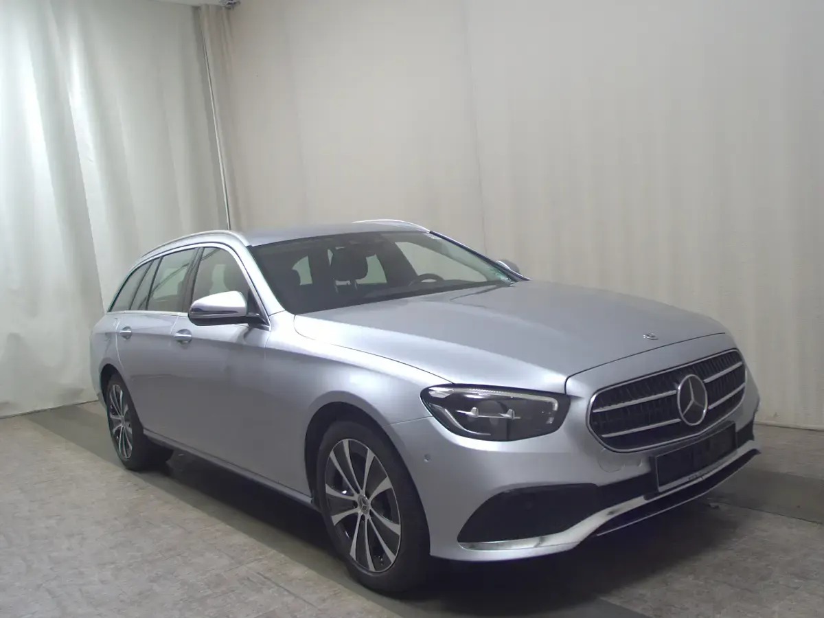 Brugt Mercedes E300 306 HK (225 kW) 2021 Sølv Stationcar