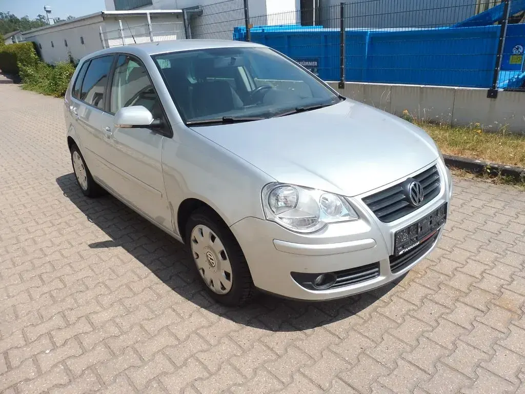 Gebraucht VW Polo Comfortline 80 PS (58 kW) 2009 Silber Kleinwagen