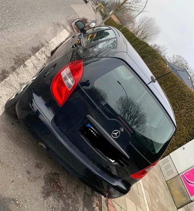 Gebraucht Mercedes A160 90 PS (66 kW) 2012 Schwarz Kleinwagen