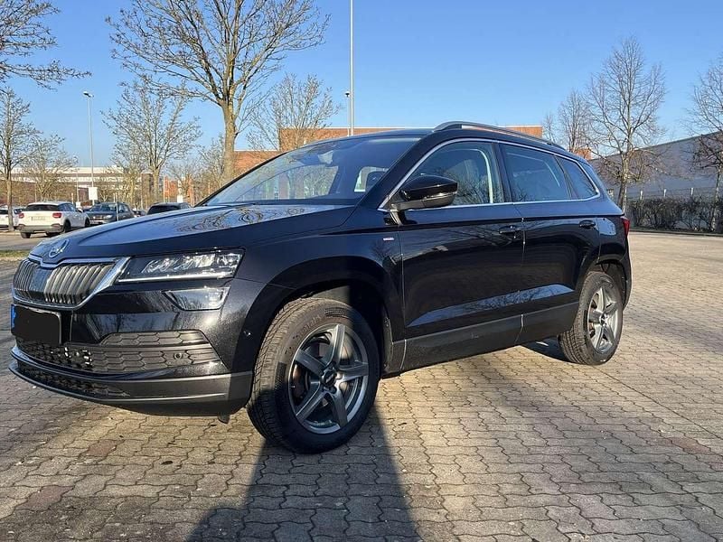 Schwarz Gebraucht 2022 Skoda Karoq Clever SUV | 24.550 € (Superpreis) - Bild 1/4