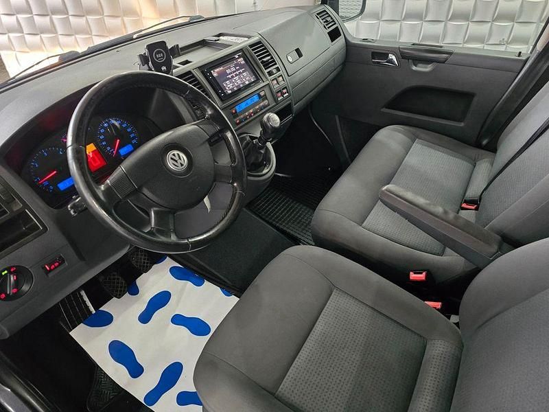 Gebraucht VW Caravelle Comfortline 131 PS (96 kW) 2009 Schwarz Van
