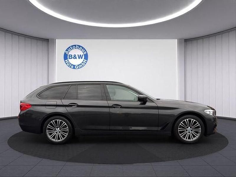 Gebraucht BMW 520 Sport Line 184 PS (135 kW) 2020 Grau Limousine