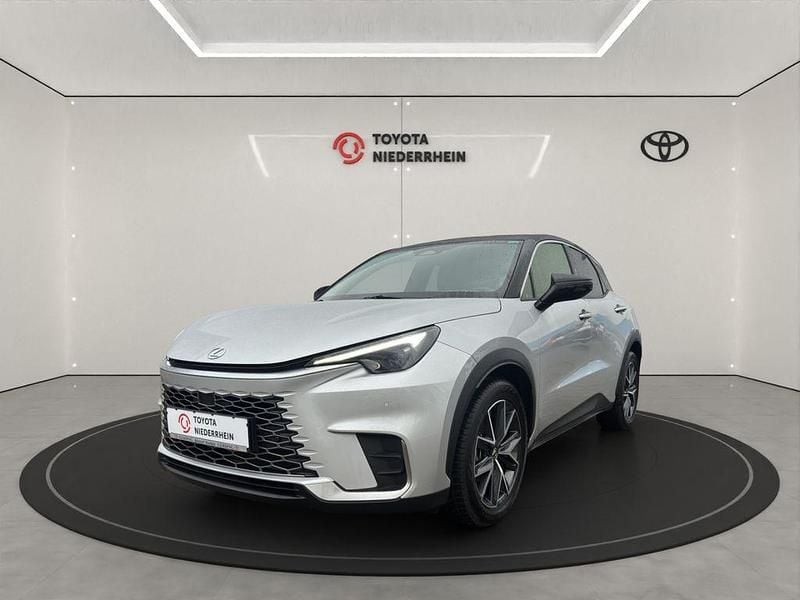 Gebraucht Lexus LBX 136 PS (100 kW) 2024 Silber SUV