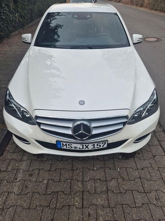 Gebraucht Mercedes E400 333 PS (244 kW) 2013 Limousine