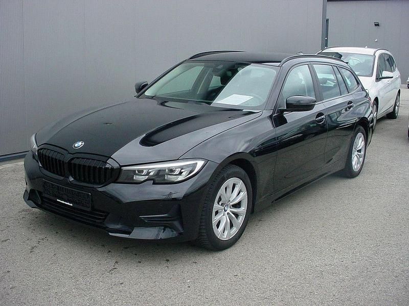 Gebraucht BMW 320 190 PS (139 kW) 2021 Schwarz Kombi