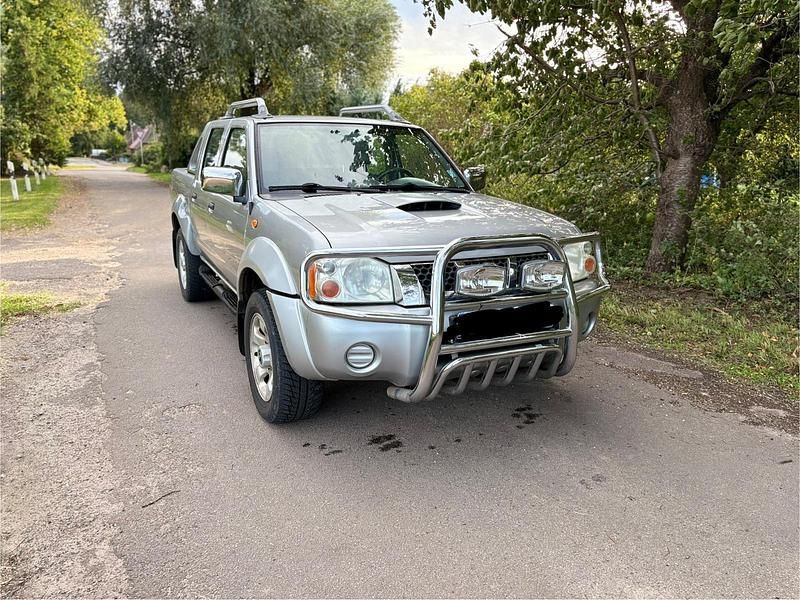 Silber Gebraucht 2003 Nissan Navara Abholung | 4.400 € (Fairer Preis) - Bild 1/4