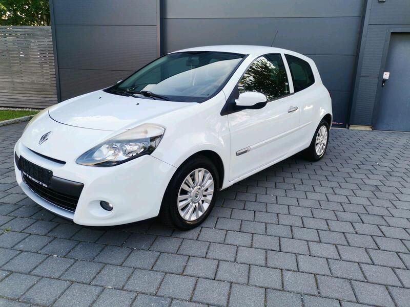Weiß Gebraucht 2010 Renault Clio II Kleinwagen | 2.200 € (Fairer Preis) - Bild 1/4
