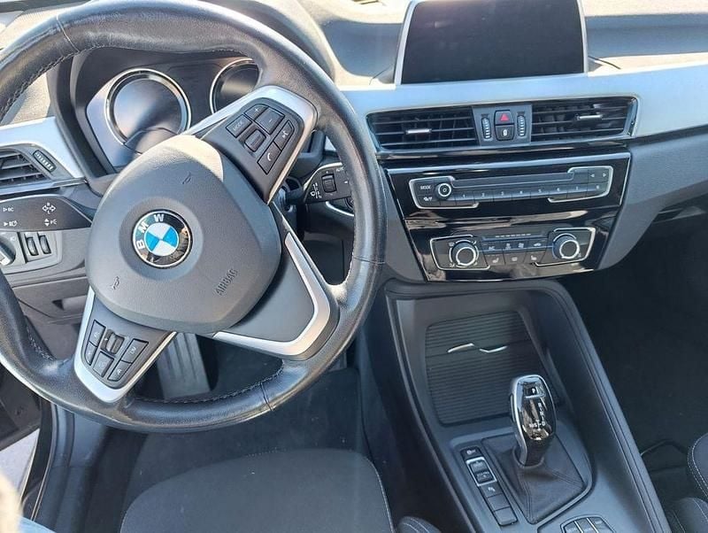 Second-hand BMW X1 Advantage 140 CP (102 kW) 2018 Negru SUV