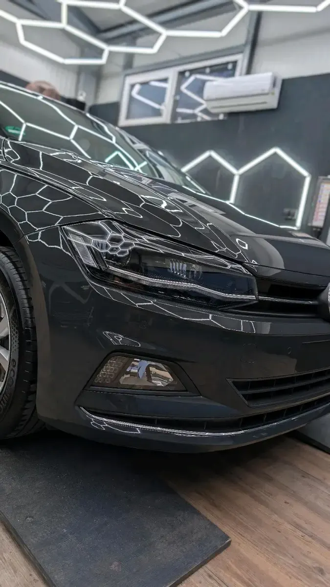 Gebraucht VW Polo 95 PS (69 kW) 2018 Grau Kleinwagen