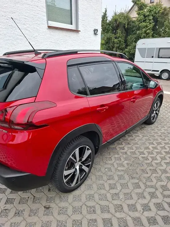 Gebraucht Peugeot 2008 Allure 110 PS (80 kW) 2018 Rot SUV