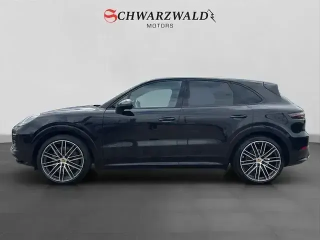 Gebraucht Porsche Cayenne Turbo 441 PS (324 kW) 2019 Schwarz SUV