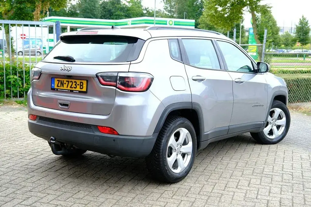 Gebraucht Jeep Compass Longitude 140 PS (102 kW) 2019 Grau SUV