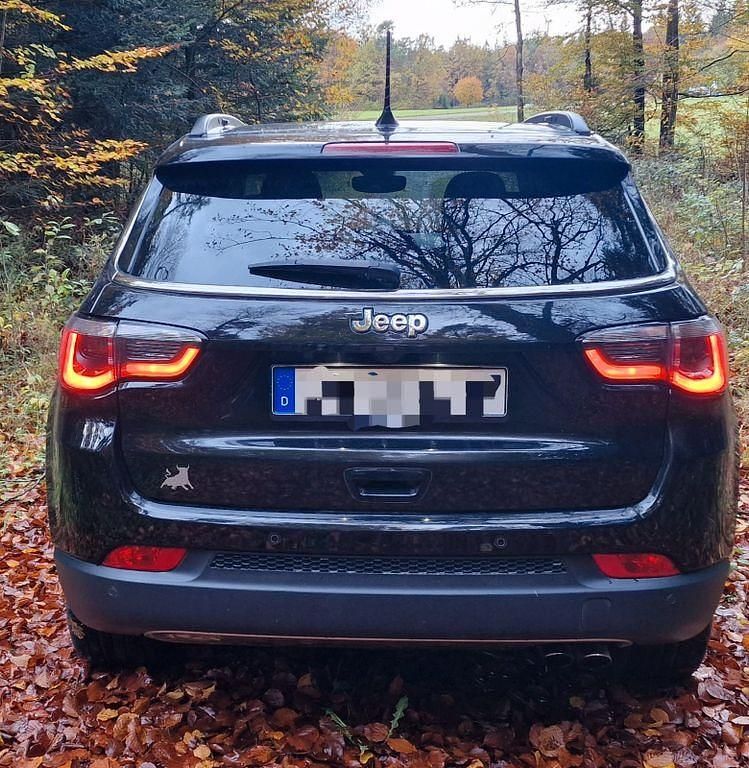 Gebraucht Jeep Compass Limited 140 PS (102 kW) 2019 Schwarz SUV