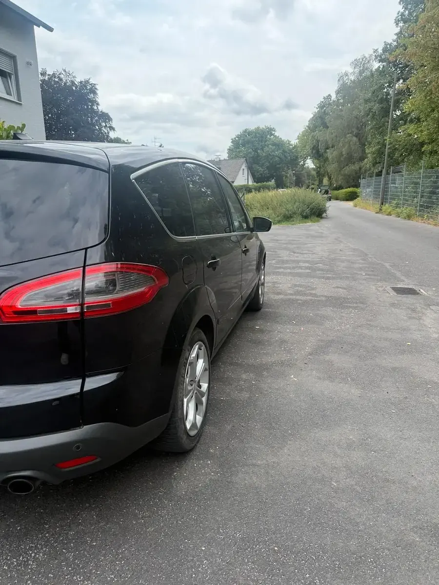 Gebraucht Ford S-MAX S 203 PS (149 kW) 2010 Schwarz Van / Kleinbus